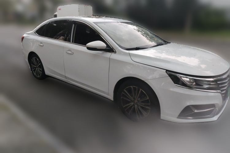 Used Roewe i6 2019 PLUS 1.6L CVT 4G Connected Flagship Deluxe Edition Front Right 45 Deg