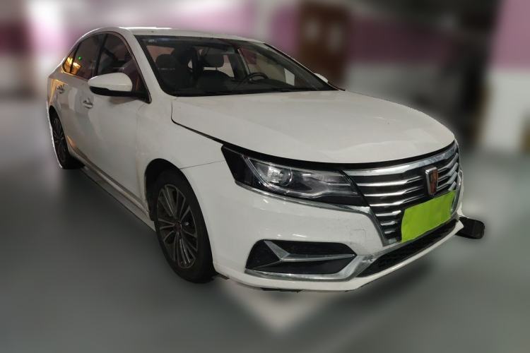 Used Roewe i6 2019 PLUS 20T TST 4G Connected Supreme Amazing Edition Front Right 45 Deg