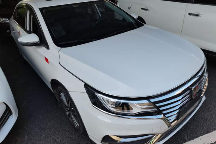 Used Roewe i6 2019 PLUS 1.6L CVT 4G Connected Flagship Deluxe Edition Front Right 45 Deg