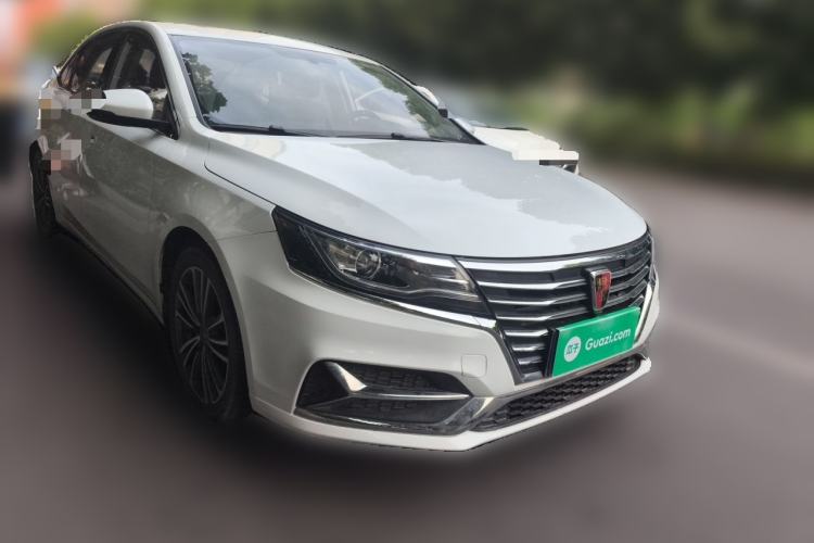 Used Roewe i6 2019 PLUS 20T TST 4G Connected Flagship Superb Edition Front Right 45 Deg
