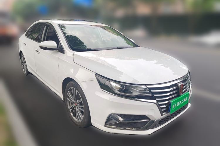 Used Roewe i6 2019 PLUS 1.6L CVT 4G Connected Flagship Deluxe Edition Front Right 45 Deg