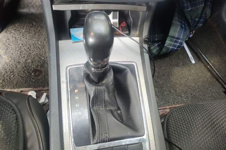 Used Roewe i6 2019 PLUS 1.6L CVT 4G Connected Flagship Deluxe Edition Gear Lever