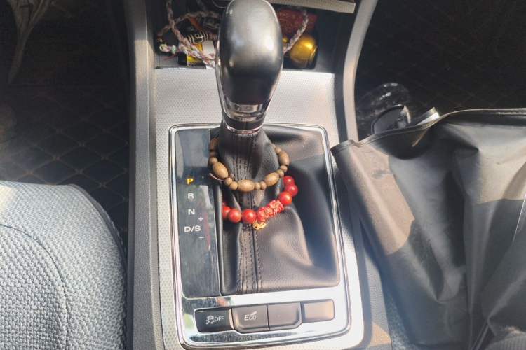 Used Roewe i6 2019 PLUS 1.6L CVT 4G Connected Flagship Deluxe Edition Gear Lever