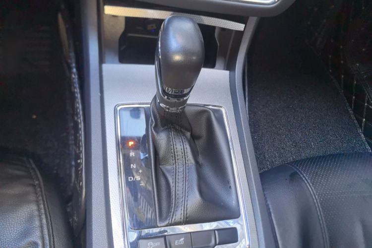 Used Roewe i6 2019 PLUS 1.6L CVT 4G Connected Flagship Deluxe Edition Gear Lever