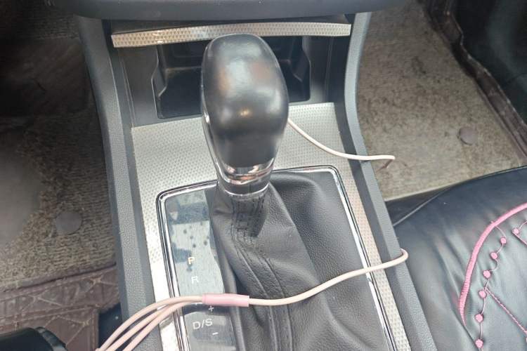 Used Roewe i6 2019 PLUS 1.6L CVT 4G Connected Flagship Deluxe Edition Gear Lever