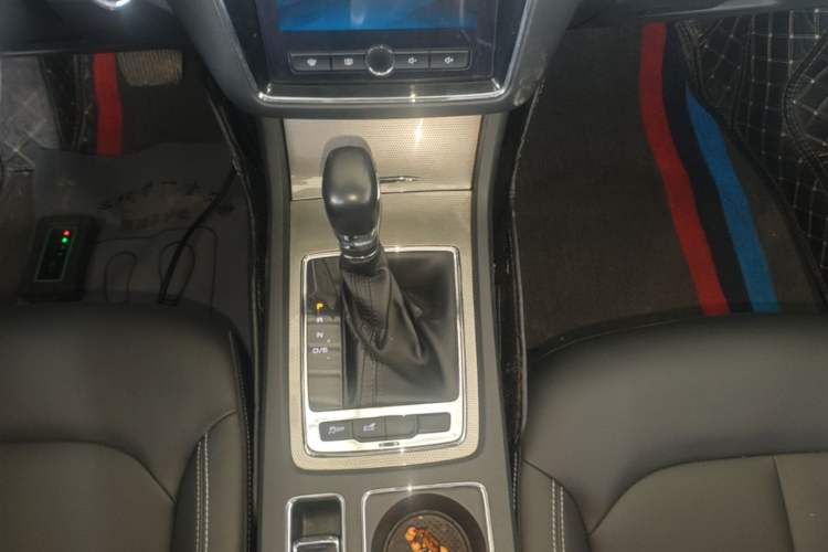 Used Roewe i6 2019 PLUS 1.6L CVT 4G Connected Flagship Deluxe Edition Gear Lever