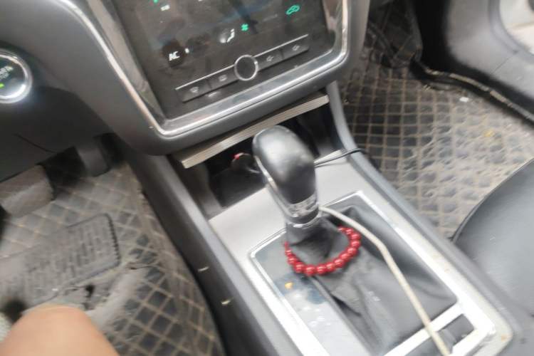 Used Roewe i6 2019 PLUS 1.6L CVT 4G Connected Flagship Deluxe Edition Gear Lever