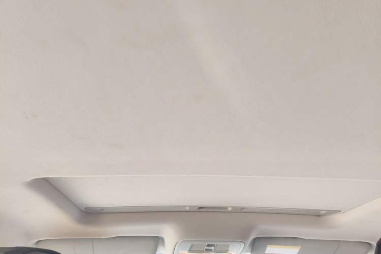 Used Roewe i6 2019 PLUS 1.6L CVT 4G Connected Flagship Deluxe Edition Headliner