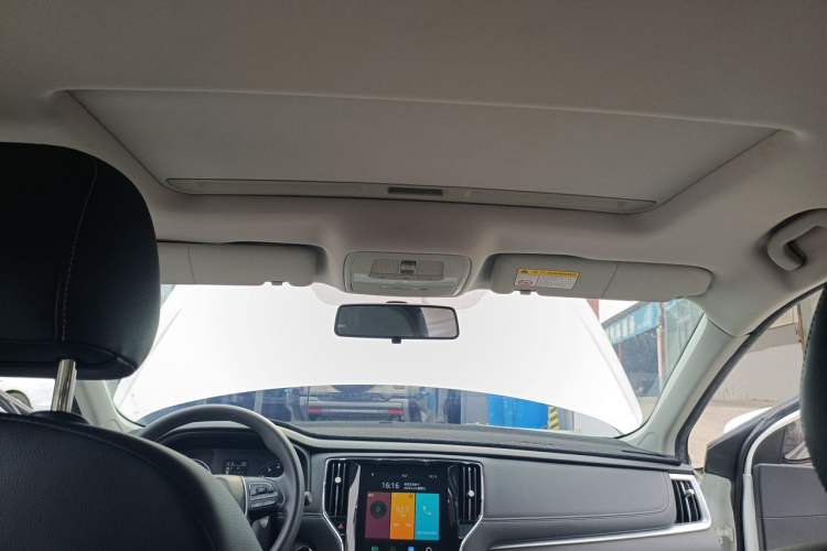 Used Roewe i6 2019 PLUS 1.6L CVT 4G Connected Flagship Deluxe Edition Headliner