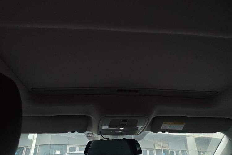 Used Roewe i6 2019 PLUS 1.6L CVT 4G Connected Flagship Deluxe Edition Headliner