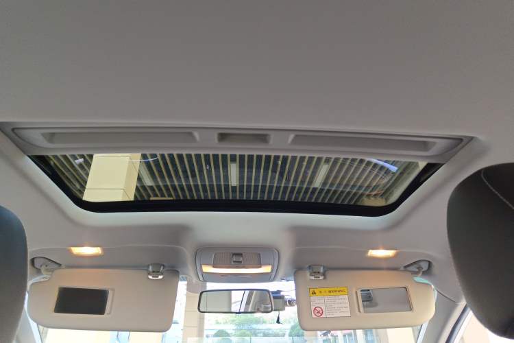 Used Roewe i6 2019 PLUS 20T TST 4G Connected Flagship Superb Edition Headliner
