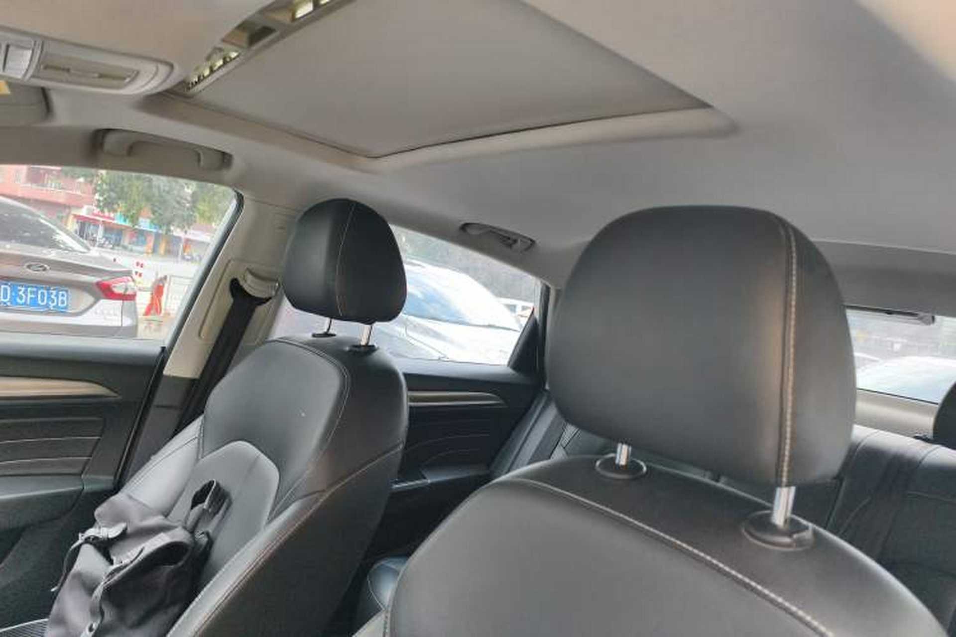Used Roewe i6 2019 PLUS 1.6L CVT 4G Connected Flagship Deluxe Edition Headliner