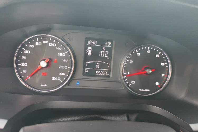 Used Roewe i6 2019 PLUS 1.6L CVT 4G Connected Luxury Deluxe Edition Instrument Cluster