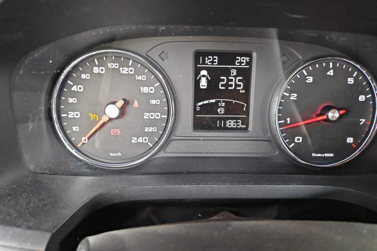 Used Roewe i6 2019 PLUS 1.6L Manual 4G Connect Flagship Deluxe Edition Instrument Cluster