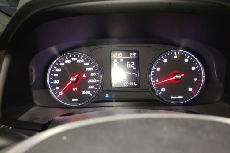 Used Roewe i6 2019 PLUS 20T TST 4G Connected Supreme Amazing Edition Instrument Cluster