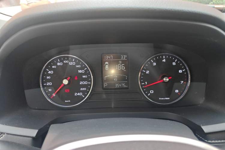 Used Roewe i6 2019 PLUS 1.6L CVT 4G Connected Flagship Deluxe Edition Instrument Cluster
