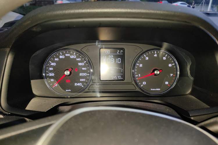 Used Roewe i6 2019 PLUS 1.6L CVT 4G Connected Flagship Deluxe Edition Instrument Cluster