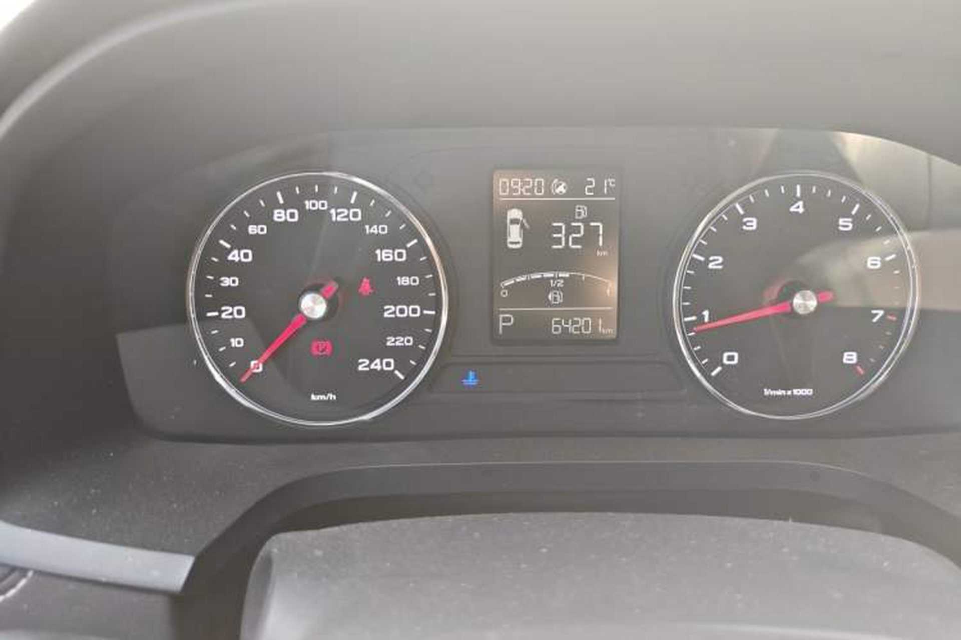 Used Roewe i6 2019 PLUS 1.6L CVT 4G Connected Flagship Deluxe Edition Instrument Cluster