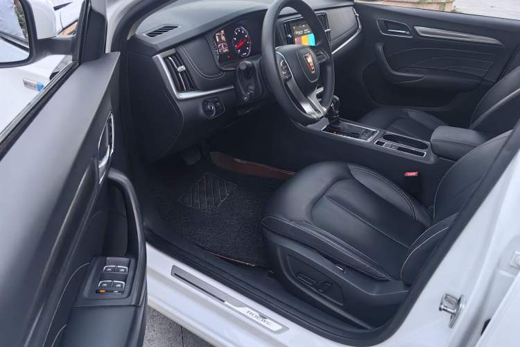 Used Roewe i6 2019 PLUS 1.6L CVT 4G Connected Flagship Deluxe Edition Interior 1