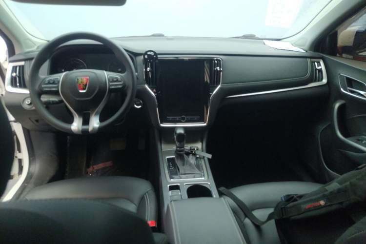 Used Roewe i6 2019 PLUS 1.6L CVT 4G Connected Flagship Deluxe Edition Interior 2