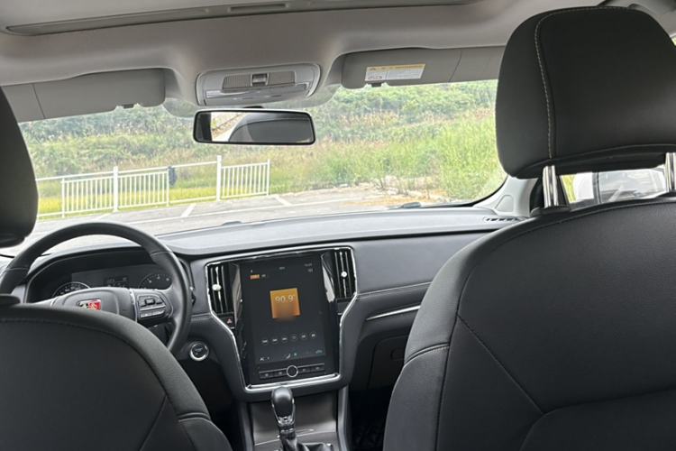 Used Roewe i6 2019 PLUS 20T TST 4G Connected Flagship Superb Edition Interior 2