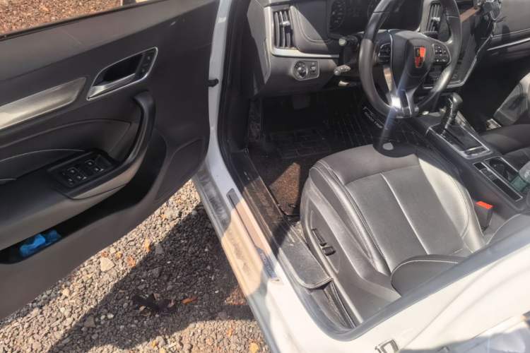 Used Roewe i6 2019 PLUS 20T TST 4G Connected Supreme Amazing Edition Interior 3