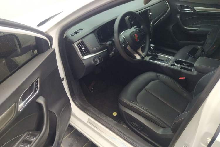 Used Roewe i6 2019 PLUS 1.6L CVT 4G Connected Flagship Deluxe Edition Interior 3