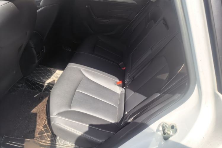 Used Roewe i6 2019 PLUS 20T TST 4G Connected Supreme Amazing Edition Interior 4