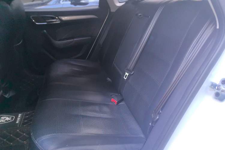 Used Roewe i6 2019 PLUS 1.6L CVT 4G Connected Flagship Deluxe Edition Interior 4