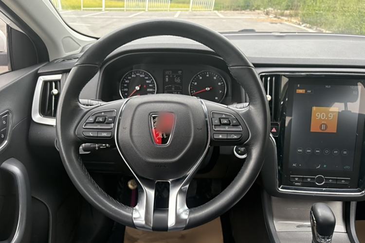 Used Roewe i6 2019 PLUS 20T TST 4G Connected Flagship Superb Edition Interior 9