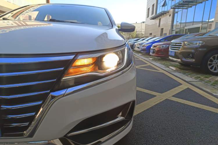 Used Roewe i6 2019 PLUS 20T TST 4G Connected Flagship Superb Edition Left Front Headlight