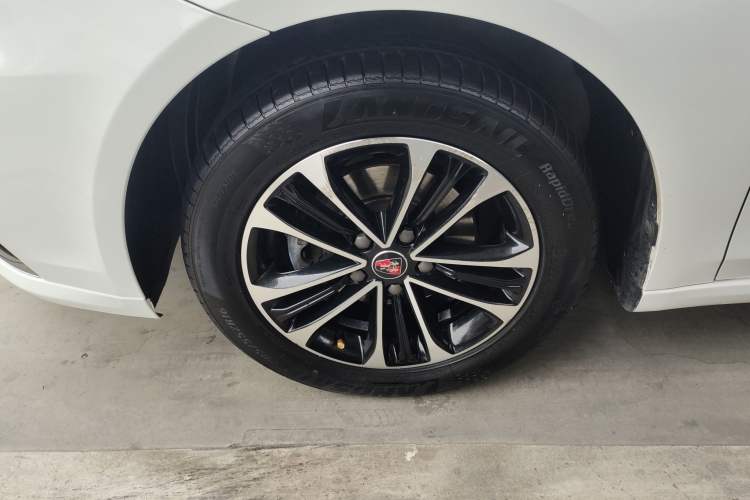 Used Roewe i6 2019 PLUS 1.6L CVT 4G Connected Luxury Deluxe Edition Left Front Wheel Hub