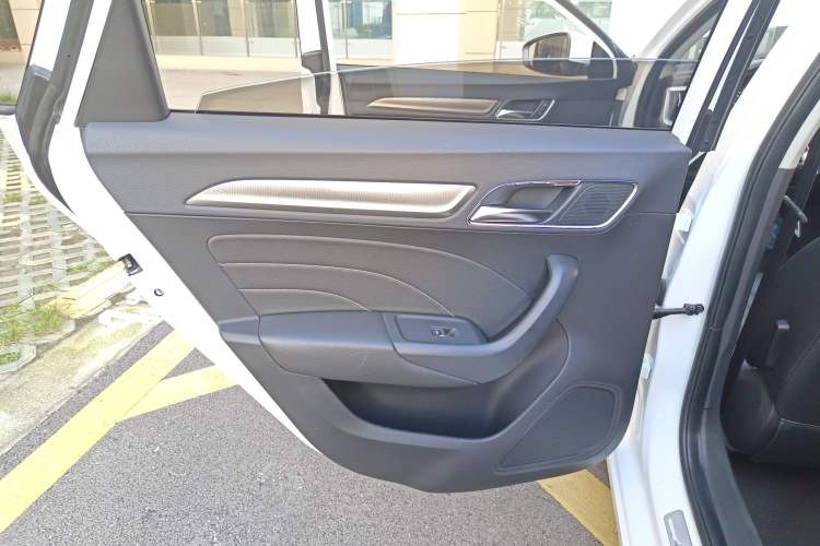 Used Roewe i6 2019 PLUS 20T TST 4G Connected Flagship Superb Edition Left Rear Door Interior