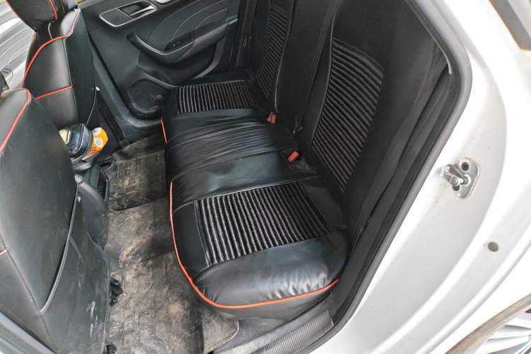 Used Roewe i6 2019 PLUS 1.6L Manual 4G Connect Flagship Deluxe Edition Left Rear Seat