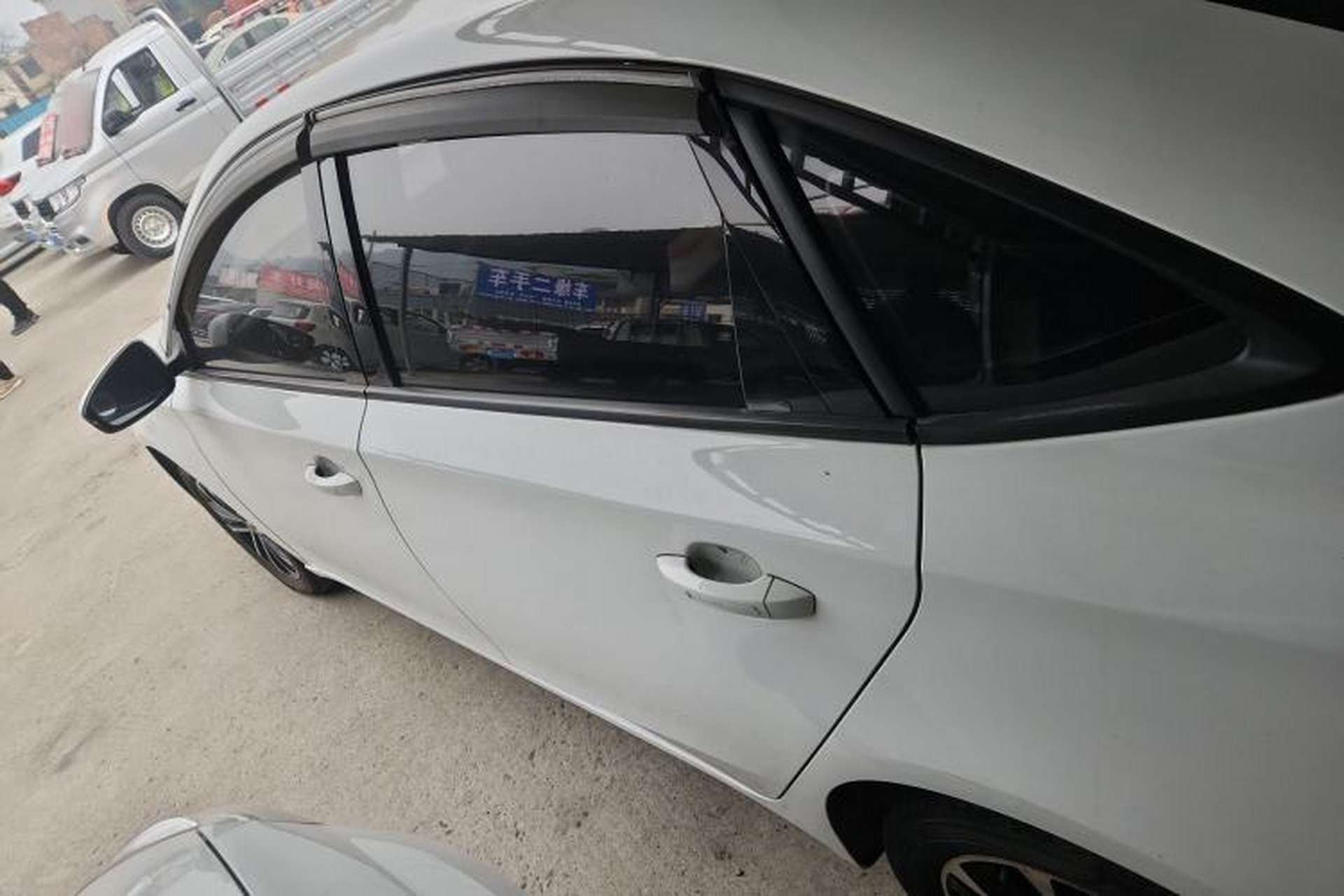 Used Roewe i6 2019 PLUS 1.6L Manual 4G Connected Deluxe Top-Tier Version Left Side