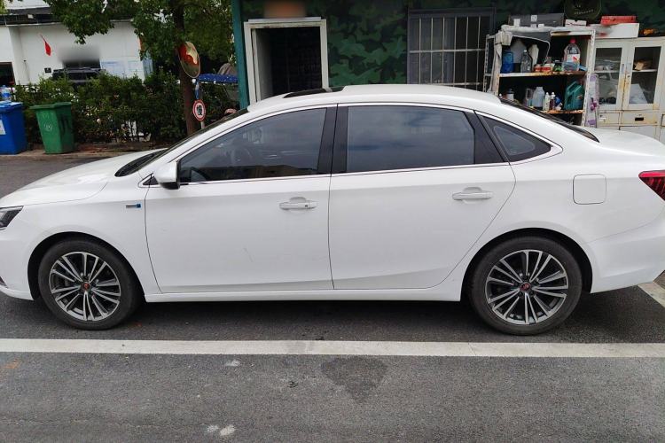 Used Roewe i6 2019 PLUS 20T TST 4G Connected Flagship Superb Edition Left Side