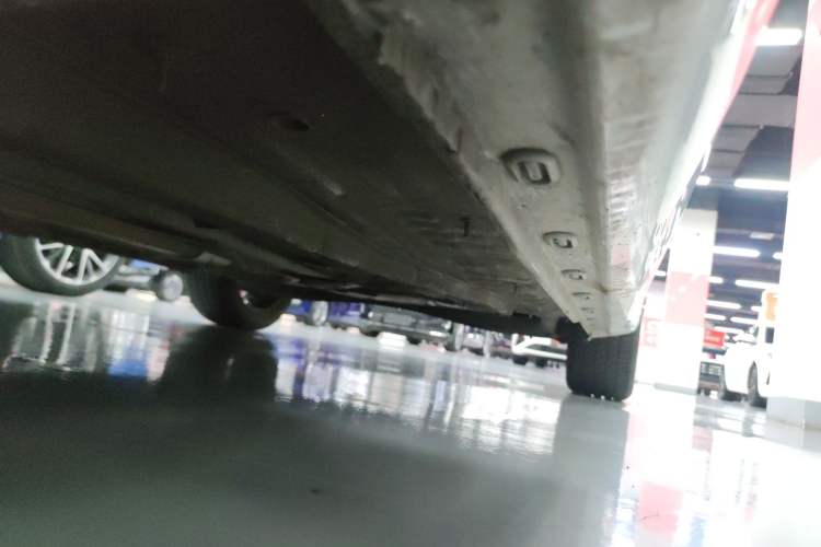 Used Roewe i6 2019 PLUS 1.6L CVT 4G Connected Flagship Deluxe Edition Left Side Sill