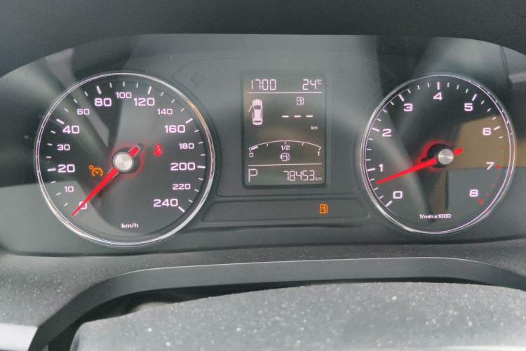 Used Roewe i6 2019 PLUS 1.6L CVT 4G Connected Flagship Deluxe Edition Odometer Close Up