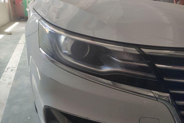 Used Roewe i6 2019 PLUS 1.6L CVT 4G Connected Luxury Deluxe Edition Right Front Headlight