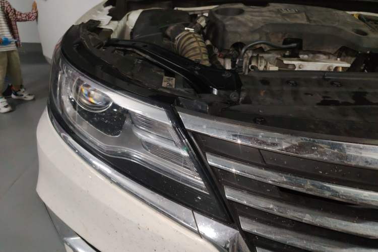 Used Roewe i6 2019 PLUS 20T TST 4G Connected Supreme Amazing Edition Right Front Headlight