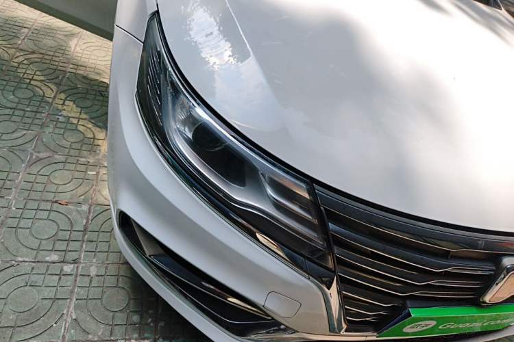 Used Roewe i6 2019 PLUS 20T TST 4G Connected Flagship Superb Edition Right Front Headlight