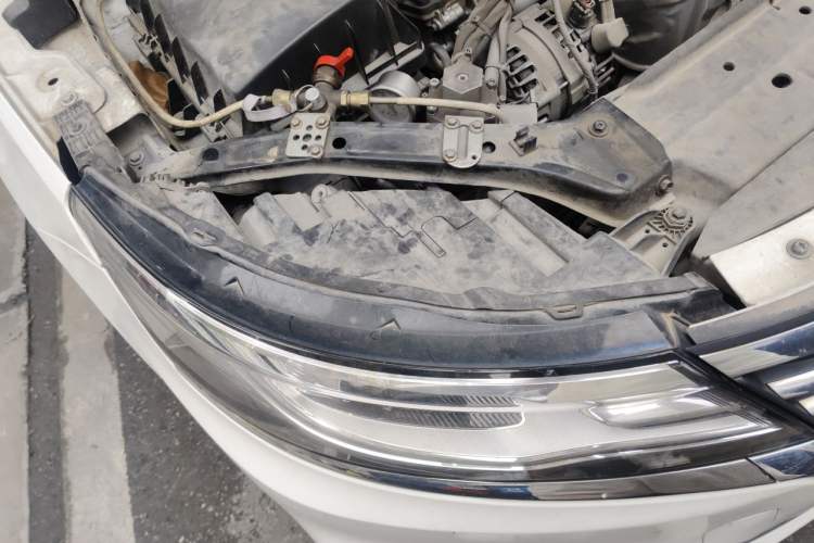 Used Roewe i6 2019 PLUS 1.6L CVT 4G Connected Flagship Deluxe Edition Right Front Headlight