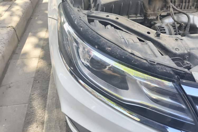Used Roewe i6 2019 PLUS 1.6L CVT 4G Connected Luxury Deluxe Edition Right Front Headlight