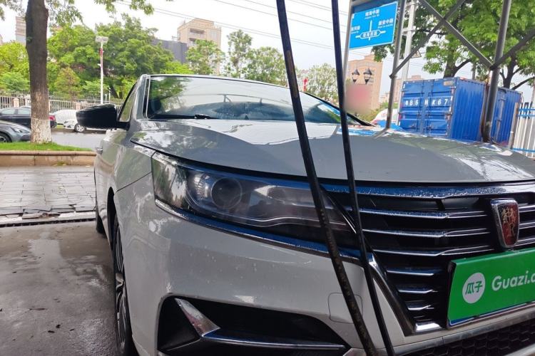 Used Roewe i6 2019 PLUS 20T TST 4G Connected Flagship Superb Edition Right Front Headlight