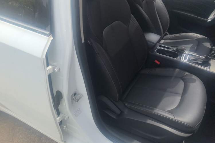 Used Roewe i6 2019 PLUS 1.6L CVT 4G Connected Flagship Deluxe Edition Right Front Seat