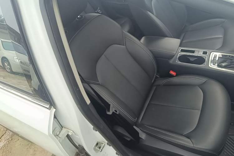 Used Roewe i6 2019 PLUS 1.6L CVT 4G Connected Flagship Deluxe Edition Right Front Seat