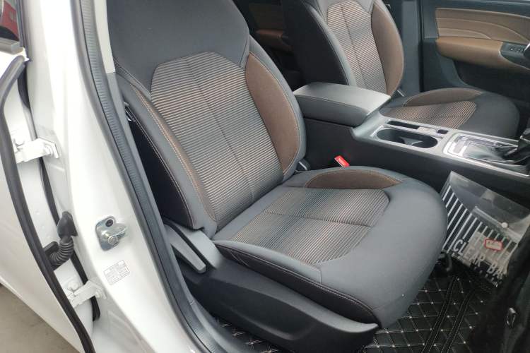 Used Roewe i6 2019 PLUS 1.6L CVT 4G Connected Luxury Deluxe Edition Right Front Seat