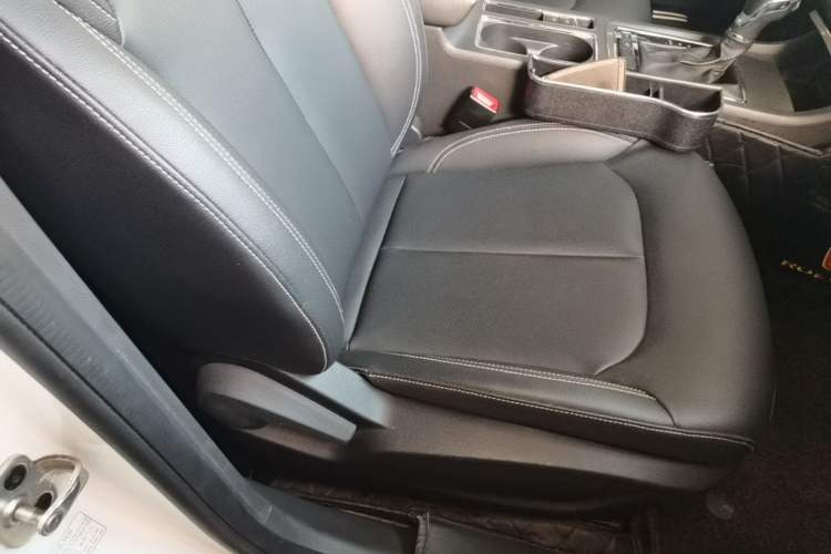 Used Roewe i6 2019 PLUS 1.6L CVT 4G Connected Flagship Deluxe Edition Right Front Seat