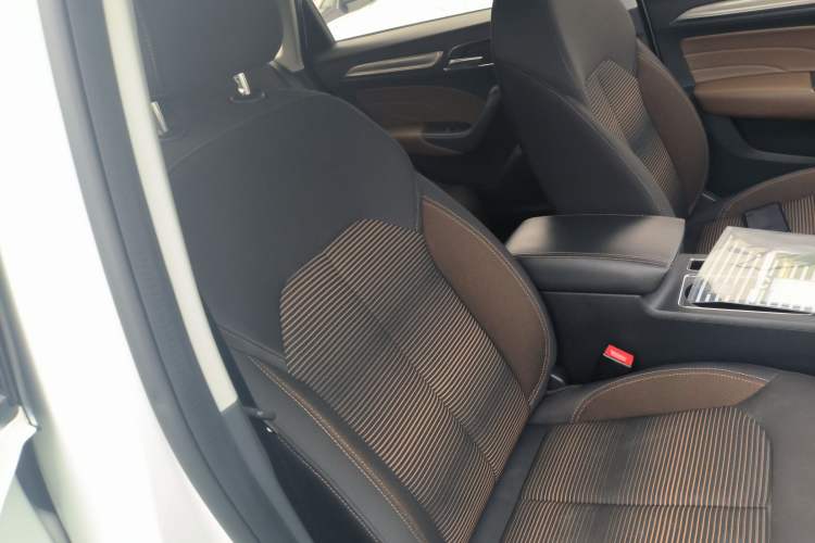 Used Roewe i6 2019 PLUS 1.6L CVT 4G Connected Luxury Deluxe Edition Right Front Seat
