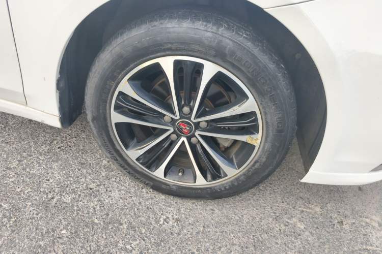 Used Roewe i6 2019 PLUS 1.6L CVT 4G Connected Luxury Deluxe Edition Right Front Wheel Hub